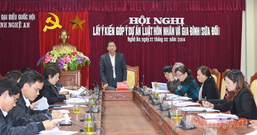Đồng chí Phạm Văn Tấn chủ trì hội nghị