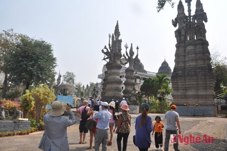 Kiến trúc độc đáo tại chùa Slakeoku - một trong những ngôi chùa linh thiêng nhất của người dân Thái Lan ở tỉnh Nọng Khai