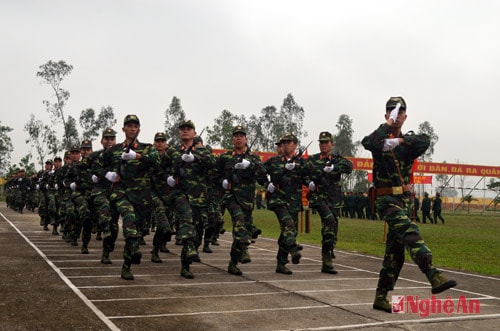 Các đơn vị diễu binh.