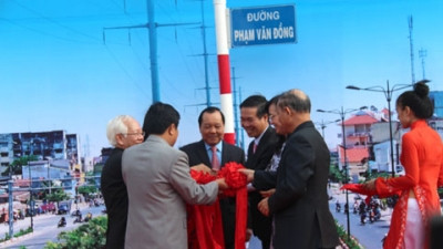 Lãnh đạo TP Hồ Chí Minh và tỉnh Quảng Ngãi làm lễ đặt tên cho tuyến đường Phạm Văn Đồng.