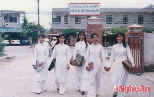 Nữ sinh Trường Phan ngày ấy.Ảnh tư liệu H.H