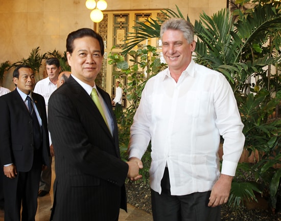 Thủ tướng Nguyễn Tấn Dũng và đồng chí Miguel Diaz Canel Bermudez.