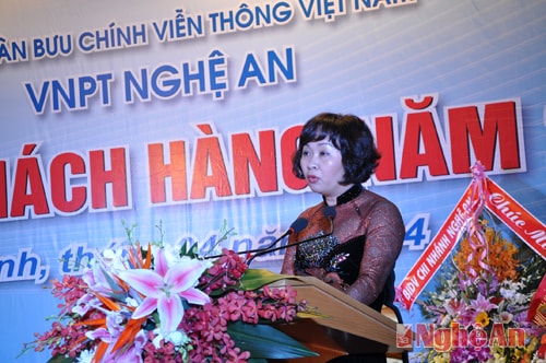Bà Trần Thanh Thủy, Giám đốc VNPT Nghệ An phát biểu