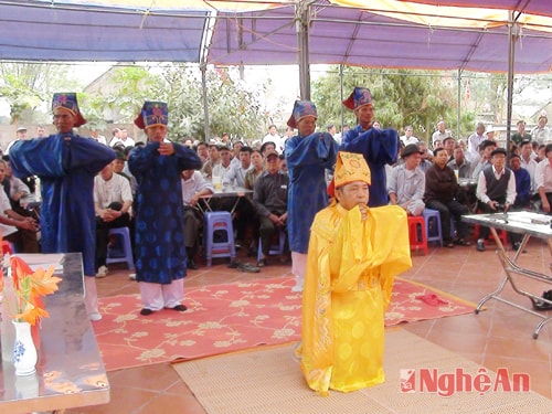 Lễ dâng hương vua Lê Đại Hành