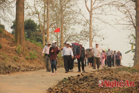 Trong những ngày cuối tháng 4, rất nhiều CCB trên cả nước tìm về thăm lại chiến trường Điện Biên Phủ