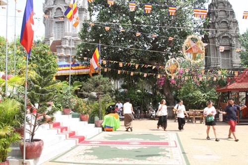 Chùa chiền được trang trí đẹp mắt đón Lễ Chol Chnam Thmay