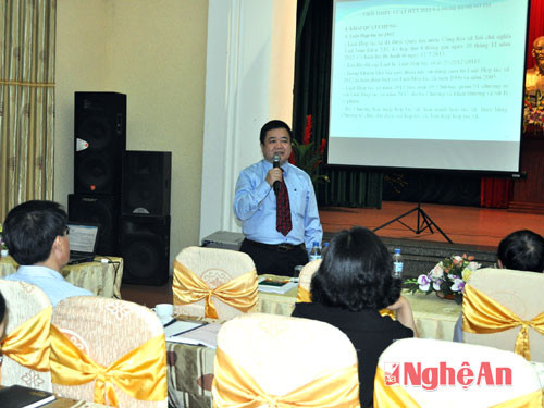 Đại diện Liên minh HTX Việt Nam  giới thiệu Luật HTX năm 2012