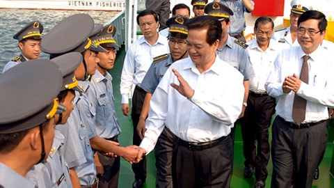 Thủ tướng thăm hỏi, động viên lực lượng kiểm ngư
