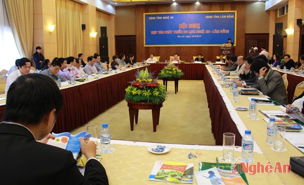 Quang cảnh hội nghị.