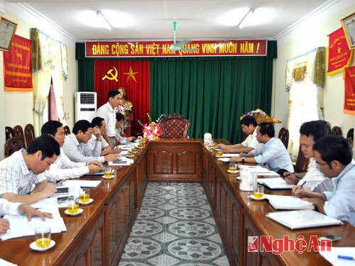 Quang cảnh buổi làm việc.