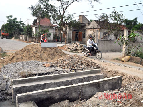 Xây dựng cống thoát nước đường Nguyễn Văn Trỗi đoạn qua văn hóa Phúc Điền 1.
