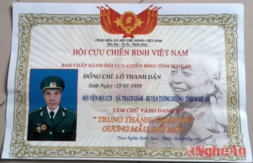 Giấy chứng nhận “Tám chữ vàng”