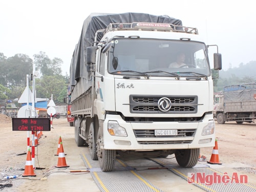 Trạm kiểm soát tải trọng xe trên Quốc lộ 1A đặt tại Đền Cuông - xã Diễn An (Diễn Châu).