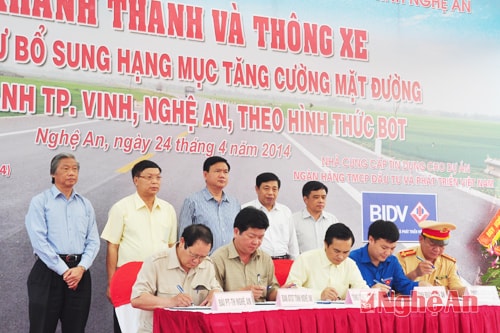 Ký cam kết