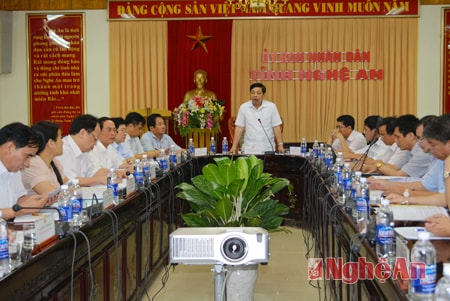 Đồng chí Nguyễn Xuân Đường phát biểu tại buổi họp