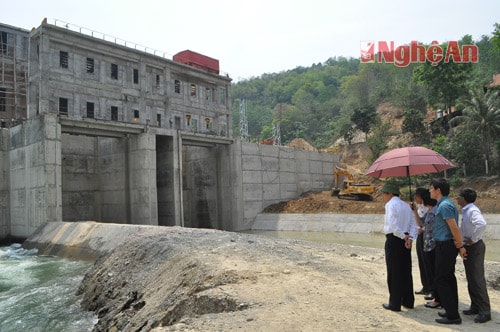 Thăm Công trường Nhà máy thủy điện Nậm Nơn đóng chân trên địa bàn xã Lưu Kiền, Kỳ Sơn