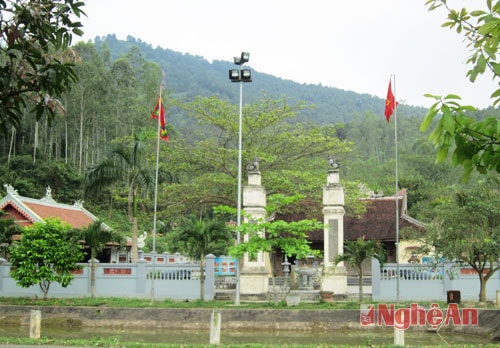 Khu lăng mộ vua Mai.