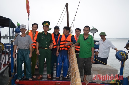 Chính quyền TX Cửa Lò động viên lực lượng cứu nạn