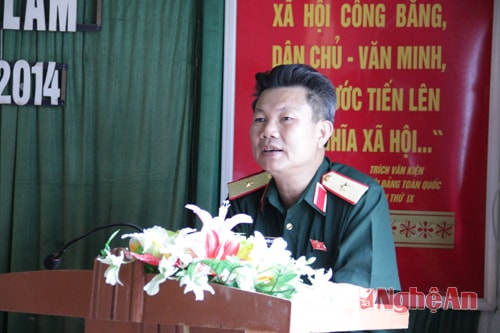 Thiếu thướng Nguyễn Sỹ Hội trả lời ý kiến của cử tri