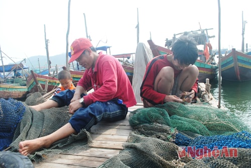 Ngư dân đang cần vốn để đóng tàu mới vươn khơi, phát triển kinh tế và tham gia làm chủ vùng biển của Tổ quốc.