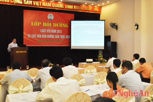 Học viên các tỉnh Bắc Trung bộ tham gia lớp bồi dưỡng Luật HTX năm 2012