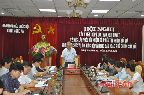Đồng chí Phạm Văn Tấn kết luận, tiếp thu các ý kiến góp ý