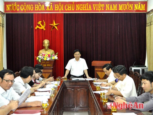 Ông Trần Văn Mão phát biểu tại cuộc làm việc.