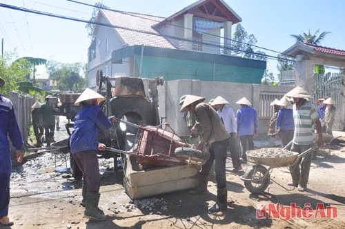 Ban TTND và GSĐTCĐ ở Hưng Nguyên đã góp phần đảm bảo tiến độ thi công và chất lượng công trình trong xây dựng NTM.