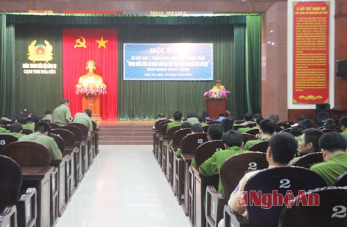 Hội nghị tập trung đánh giá những ưu điểm, tồn tại trong việc triển khai thực hiện phong trào “Thanh niên CAND học tập thực hiện 6 điều Bác Hồ dạy”