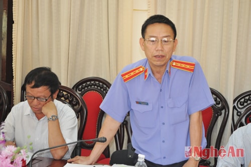 Đại diện Việm Kiểm sát nhân dân tỉnh phát biểu tại cuộc làm việc