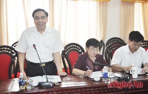 Ông Phạm Văn Hà - Chánh án Tòa án Nhân dân tỉnh giải trình các vụ việc đoàn giám sát quan tâm