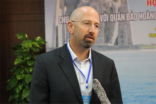 GS.TS Jonathan London chuyên gia Việt Nam và phát triển học  ở Đông Nam Á, Trường Đại học Thành phố Hongkong (Trung Quốc).