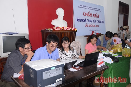 Ban thư ký tổng hợp điểm vòng loại