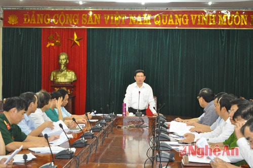 Bí thư Tỉnh ủy Hồ Đức Phớc chủ trì buổi giao ban với các ngành Nội chính
