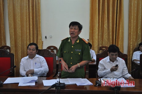 Đại diện Ban Giám đốc Sở Công an phát biểu