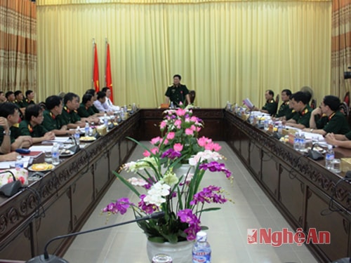 Quang cảnh buổi làm việc.