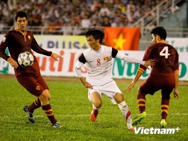 Tuấn Anh trong trận giao hữu với U19 Roma hồi tháng Một. (Ảnh: Minh Chiến/Vietnam+)