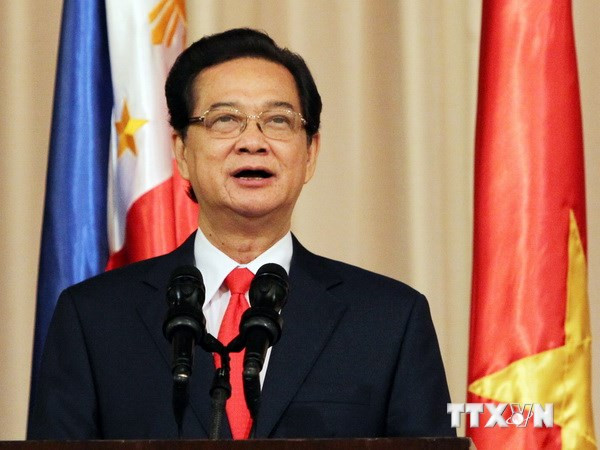 Thủ tướng Nguyễn Tấn Dũng phát biểu tại cuộc họp báo ở Philippines. Ảnh: TTXVN
