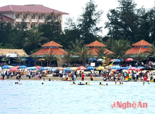 Bãi tắm Cửa Lò.Ảnh: sỹ minh