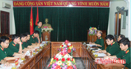 Thủ trưởng Cục Chính trị Báo cáo kết quả  với Viện KHXH&NV quân sự Bộ Quốc phòng 