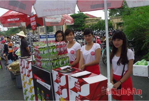 Nước thể thao có mặt tại lễ hội chọi trâu Đồ Sơn - Hải Phòng
