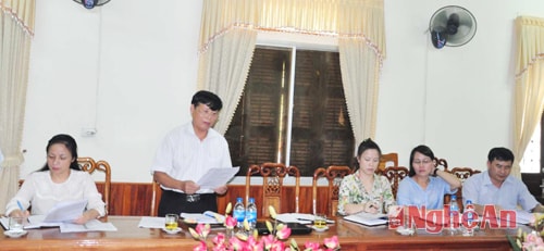 Đồng chí Lâm Văn Đoàn phát biểu tại cuộc họp