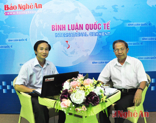 Thiếu tướng Lê Văn Cương (phải) tham gia buổi phỏng vấn của Báo Nghệ An.