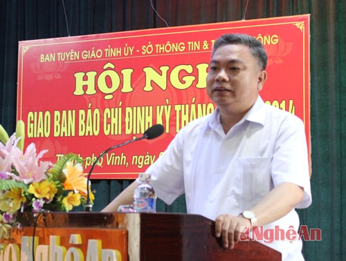 Đồng chí Lê Bá Hùng kết luận hội nghị.