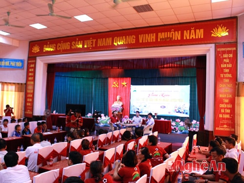 Quang cảnh buổi giao lưu.