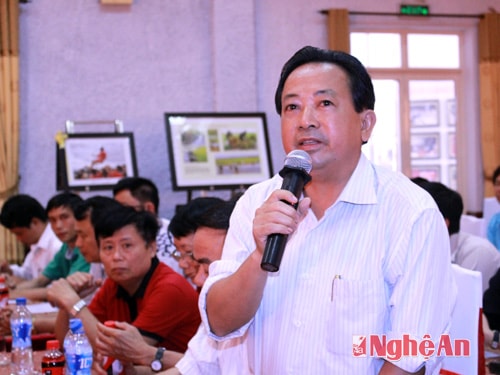 Ông Trần Duy Ngoãn phát biểu tại buổi họp báo