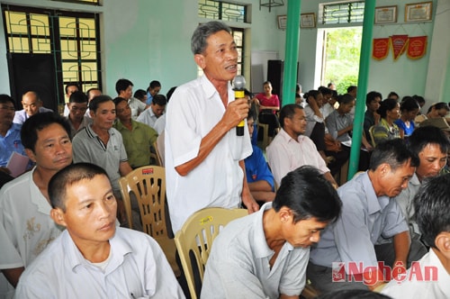 Cử tri xã Nghĩa Long nêu ý kiến