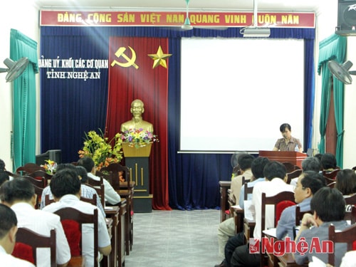 Quang cảnh lớp tập huấn.