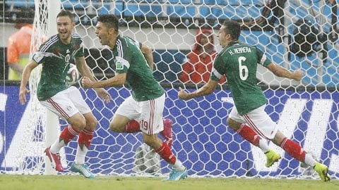 Mexico đã giành trọn 3 điểm trong ngày ra quân