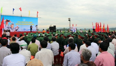 Quang cảnh lễ ra quân tuyên truyền biên giới biển đảo Việt Nam.